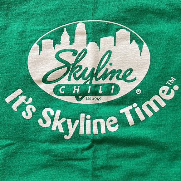 Unisex adult size medium Skyline Chili t-shirt - Picture 3 of 4